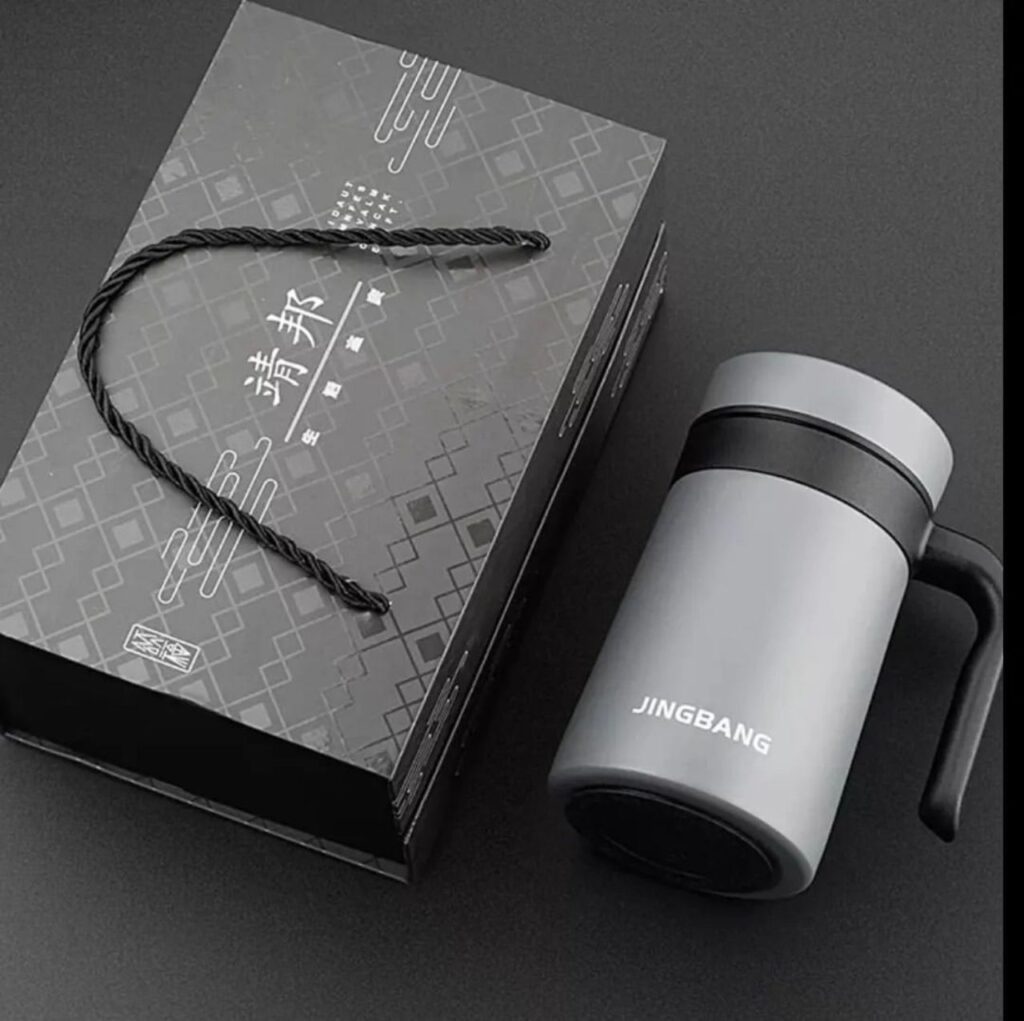 ماگ تبلیغاتی بهتر است یا لیوان تبلیغاتی؟ مقایسه کاربردی برای کسب و کارها